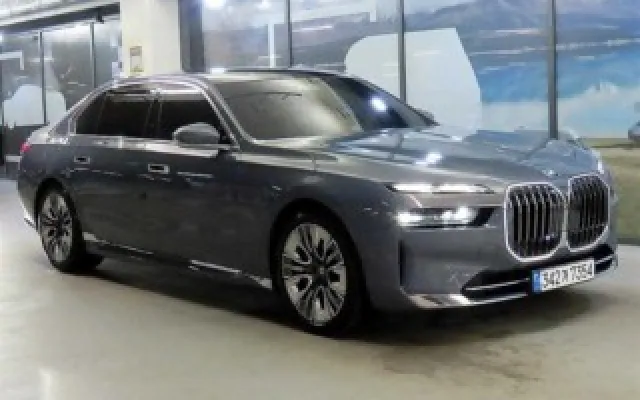 인천중고차매매사이트 7시리즈 (G70) 740i sDrive 디자인퓨어 엑셀런스 매물 사진 9 - 2023/01 71,317km